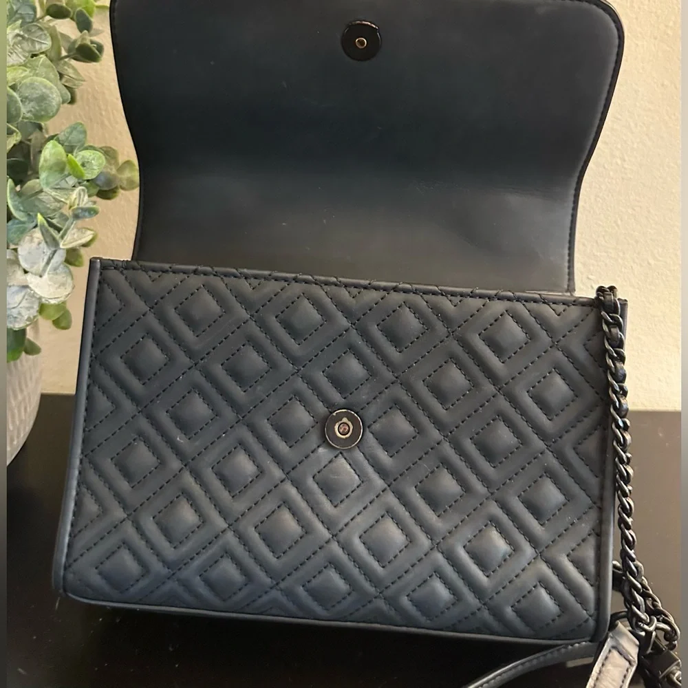 Tory Burch Fleming Matte Convertible Shoulder Bag - Picture 11 of 13
